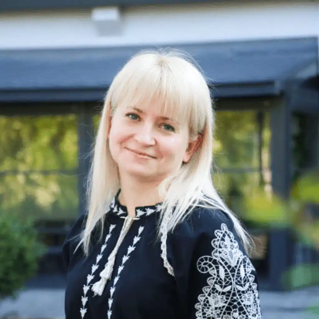 Ерін Кас - українська письменниця романтичних творів